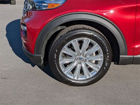 Used 2020 Ford Explorer Limited w/ Class III Trailer Tow Package image 10