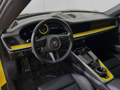 Certified 2022 Porsche 911 Carrera 4 AWD/4WD image 4