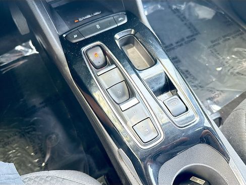 Used 2022 Chevrolet Bolt EUV LT FWD image 16