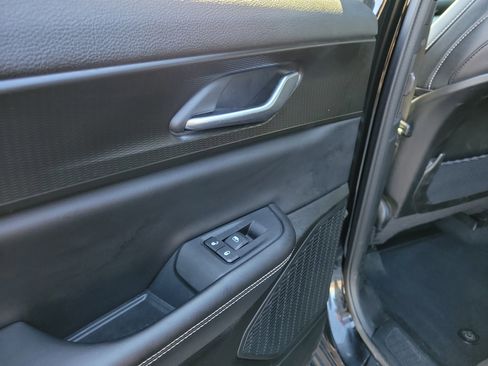 Used 2023 Jeep Grand Cherokee L Laredo image 13