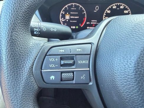 Used 2024 Honda HR-V LX image 16
