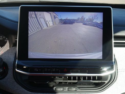 Used 2024 Jeep Compass Latitude w/ Sun and Sound Group image 5