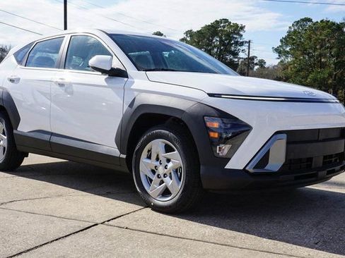 New 2026 Hyundai Kona SE FWD image 2