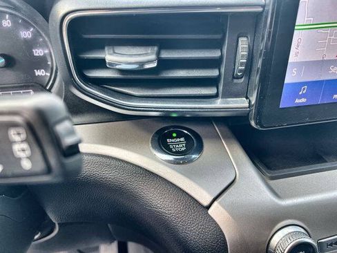 Used 2021 Ford Explorer XLT w/ Equipment Group 202A RWD image 16