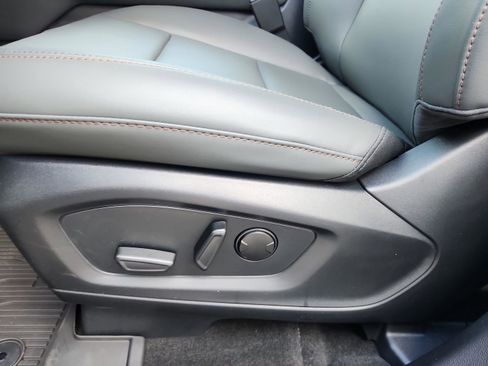 New 2026 Ford Explorer Active w/ Active Comfort Package image 15