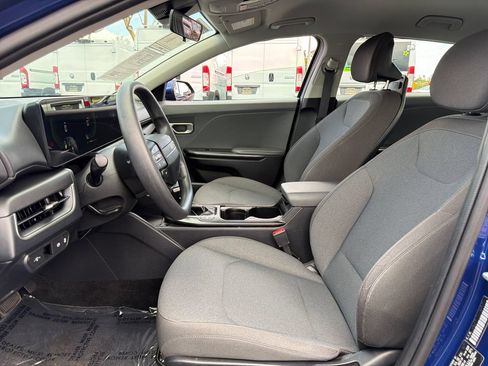 Used 2025 Kia K4 FWD image 17