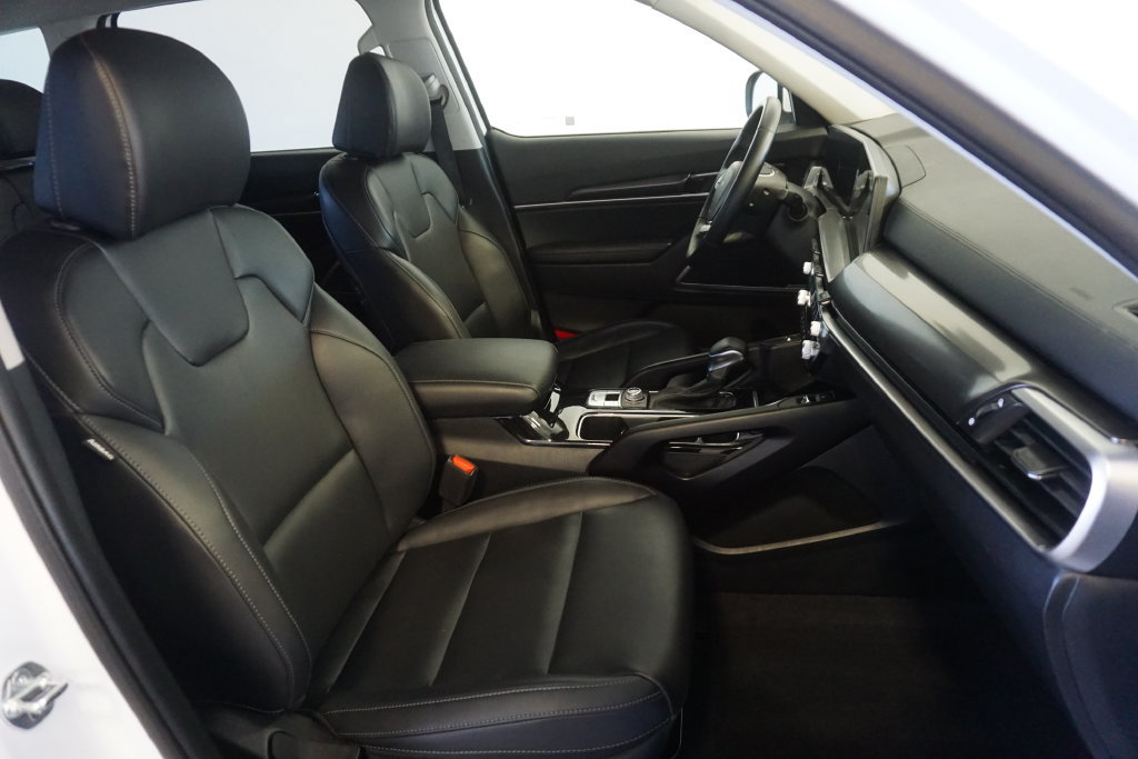 Used 2024 Kia Telluride S AWD/4WD image 25