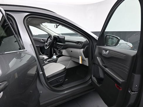 New 2025 Ford Escape SE w/ PHEV Premium Package image 11