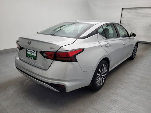 Used 2024 Nissan Altima 2.5 SV image 9