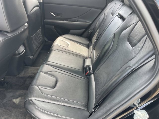 Used 2023 Hyundai Elantra Limited w/ Cargo Package FWD image 14