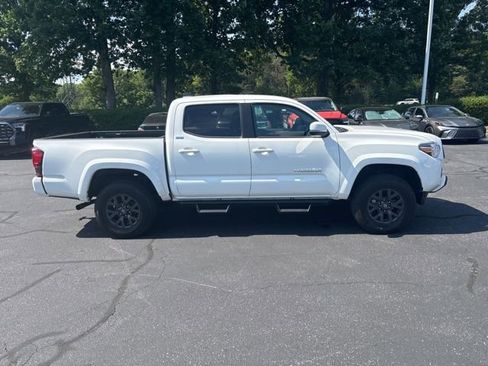 Used 2023 Toyota Tacoma SR5 w/ Technology Package AWD/4WD image 7