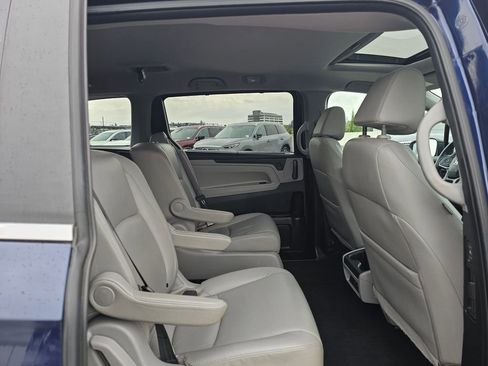 Used 2018 Honda Odyssey EX-L image 14