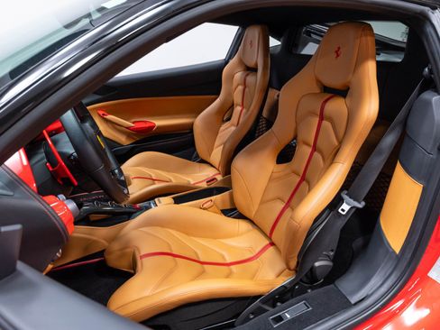 Used 2016 Ferrari 488 GTB RWD image 7