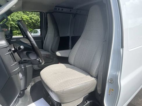 Used 2023 GMC Savana 3500 Extended w/ Driver Convenience Package RWD image 18