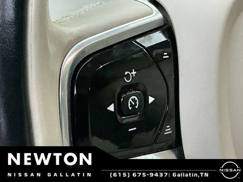 Used 2023 Volvo XC60 B5 Ultimate AWD/4WD image 9