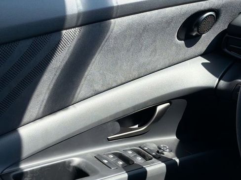 New 2026 Hyundai Elantra N FWD image 17