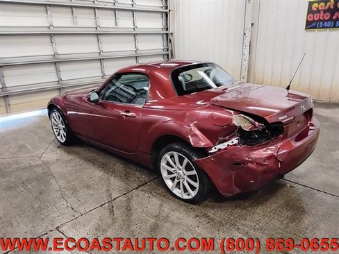 Used 2008 MAZDA MX-5 Miata Grand Touring RWD image 3