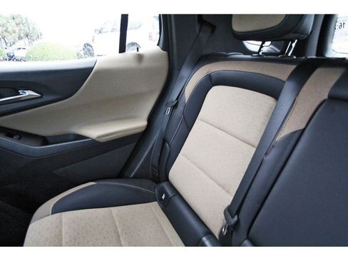 Used 2026 Chevrolet Equinox ACTIV w/ Convenience Package III FWD image 11