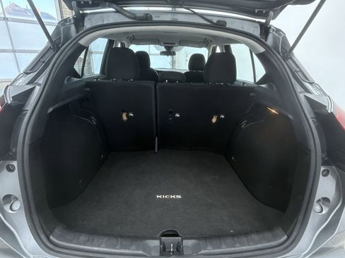 Used 2021 Nissan Kicks S image 39