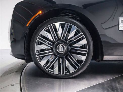 Used 2025 Rolls-Royce Ghost AWD/4WD image 16