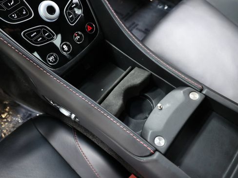 Used 2014 Aston Martin Vanquish Coupe RWD image 45
