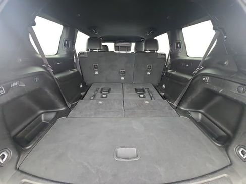 Used 2024 Jeep Grand Cherokee L Laredo image 12