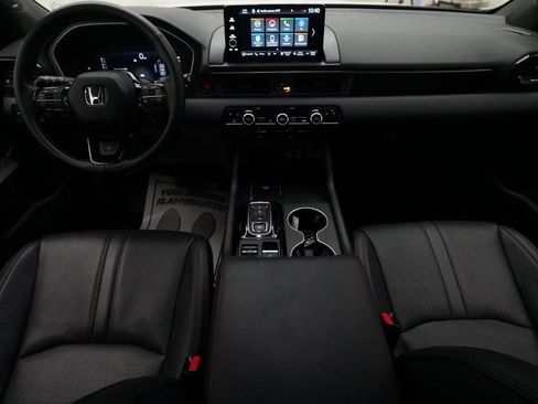 Certified 2025 Honda Pilot Black Edition image 5