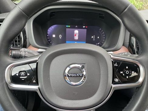 Used 2023 Volvo XC60 B6 Ultimate w/ Protection Package Premier AWD/4WD image 20