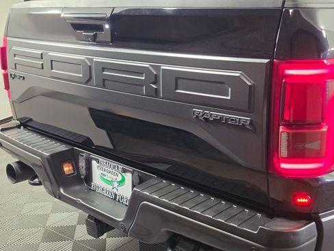 Used 2018 Ford F150 Raptor w/ Equipment Group 802A Luxury AWD/4WD image 13