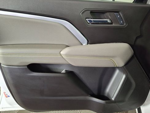 Used 2024 Chevrolet Colorado ZR2 w/ Technology Package image 25