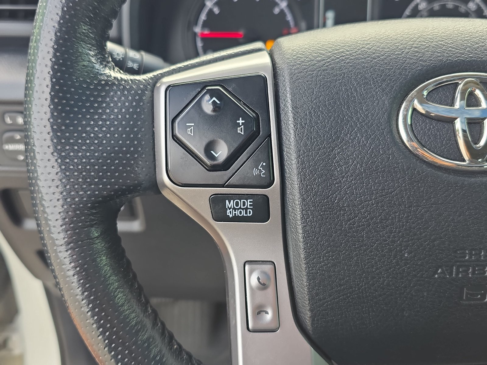 Used 2023 Toyota 4Runner SR5 Premium w/ Moonroof Package RWD image 14