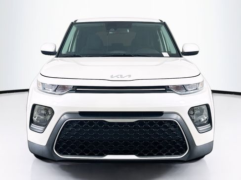 Used 2022 Kia Soul LX w/ Technology Package image 2