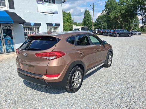 Used 2017 Hyundai Tucson SE Plus w/ Cargo Package FWD image 5