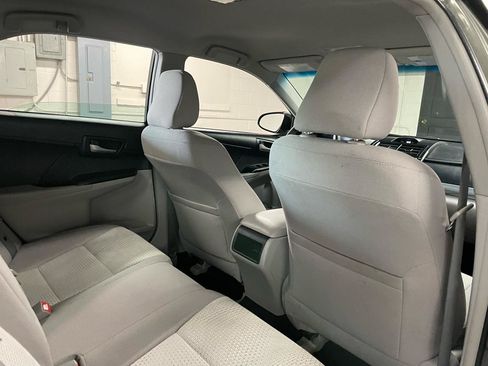 Used 2014 Toyota Camry LE FWD image 22