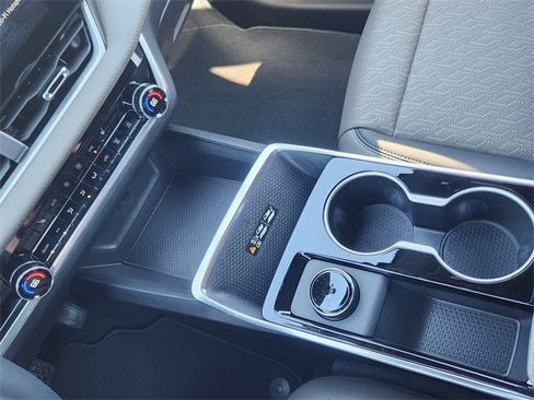 New 2026 Chevrolet Equinox LT w/ Convenience Package II image 37