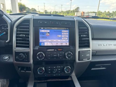 Used 2019 Ford F250 Lariat w/ Lariat Ultimate Package AWD/4WD image 17