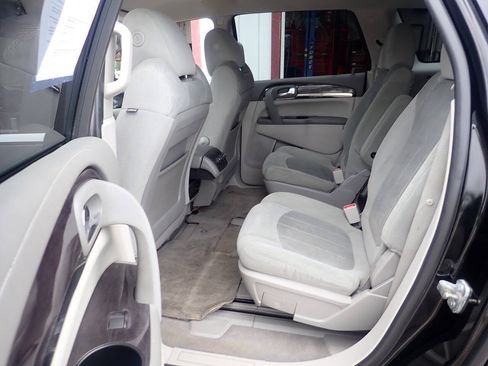 Used 2017 Buick Enclave Convenience FWD image 13