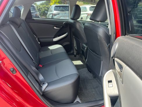 Used 2013 Toyota Prius Five FWD image 26