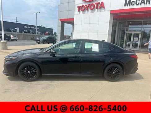 Used 2025 Toyota Camry SE FWD image 12