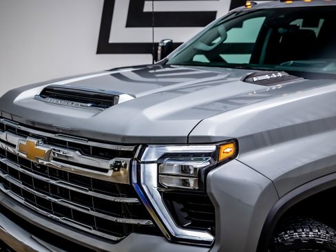 Used 2024 Chevrolet Silverado 2500 LTZ w/ LTZ Plus Package image 22