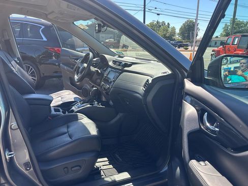 Used 2020 Nissan Rogue SL w/ Premium Package AWD/4WD image 11