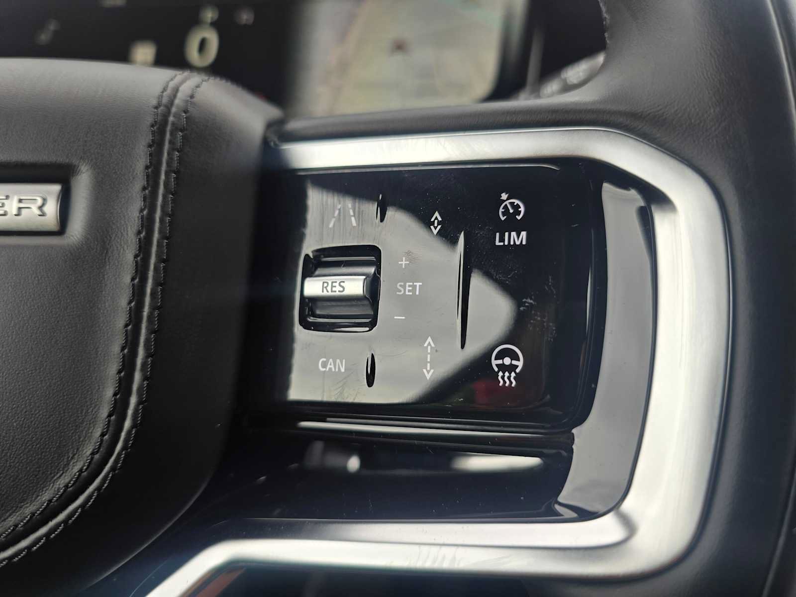 New 2027 Land Rover Range Rover Sport SE AWD/4WD image 32