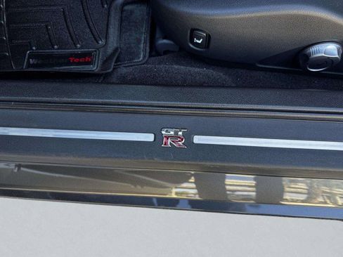 Used 2009 Nissan GT-R Premium image 20