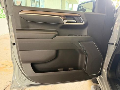 Used 2024 Chevrolet Silverado 1500 RST RWD image 39