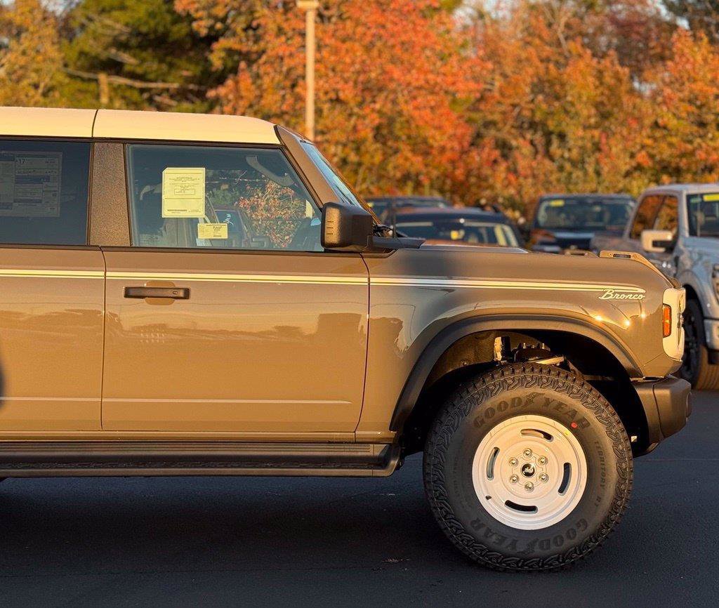 New 2026 Ford Bronco Heritage Edition AWD/4WD image 2