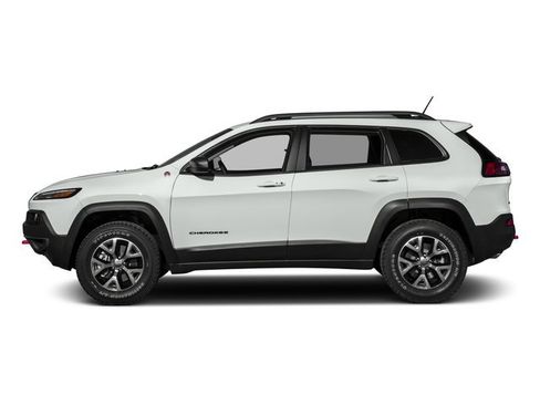 Used 2016 Jeep Cherokee Trailhawk w/ Comfort/Convenience Group AWD/4WD image 6