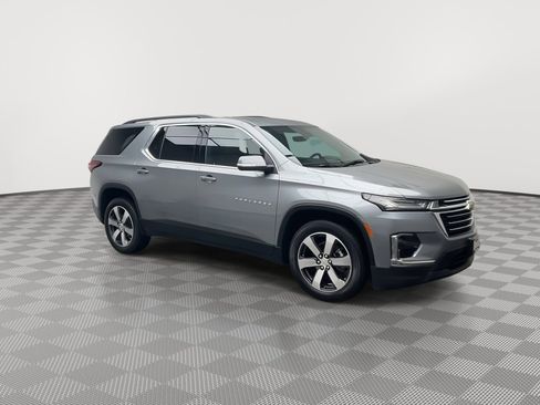 Certified 2023 Chevrolet Traverse LT w/ LT Premium Package image 43