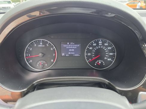 Used 2022 Kia Seltos S FWD image 29