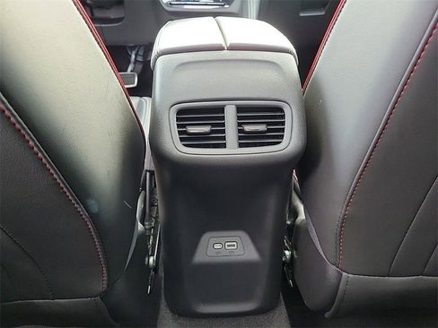 Used 2022 Buick Envision Essence w/ Sport Touring Package image 10