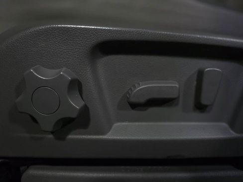 Used 2017 Nissan NV 3500 SL w/ Technology Package image 28